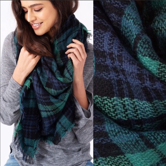 WILA Accessories - ❄️FINAL MARKDOWN❄️ Blue & Green Plaid Scarf